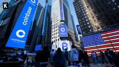 Marketing de Coinbase sur des écrans de New York pour son entrée au Nasdaq